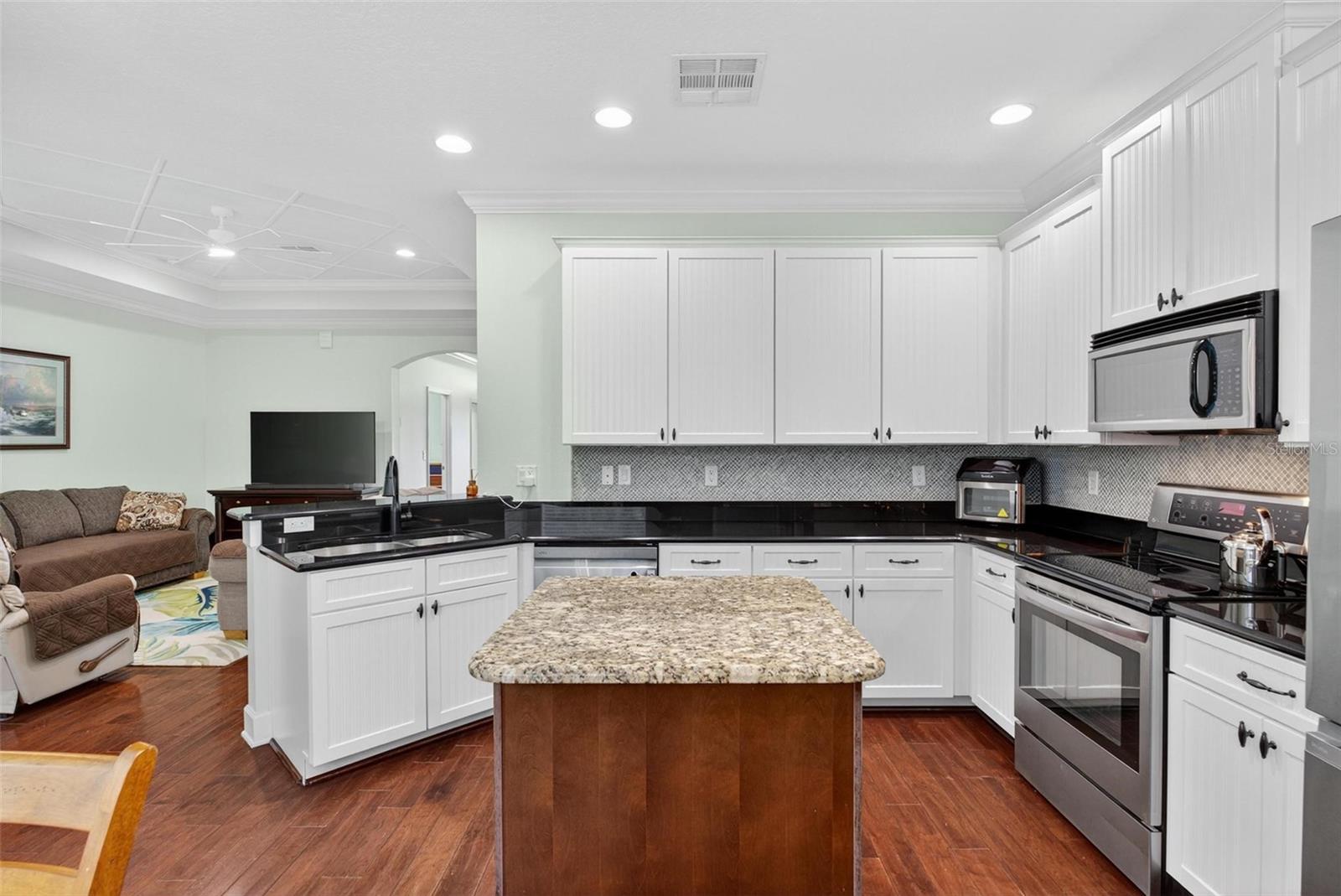 Image 33 of 60 For 425 Champion Ridge Drive