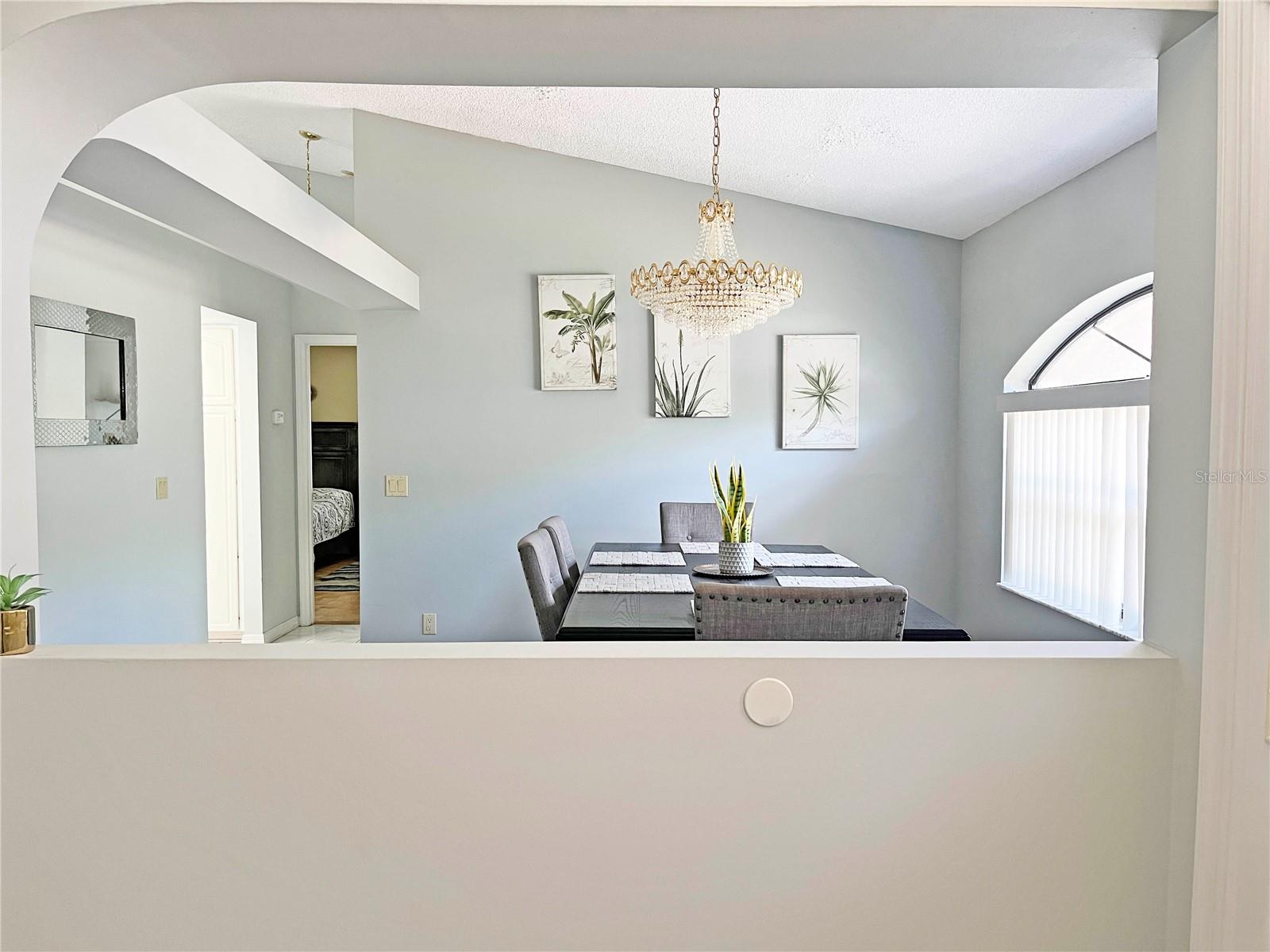 Image 11 of 34 For 62 Whippoorwill Drive