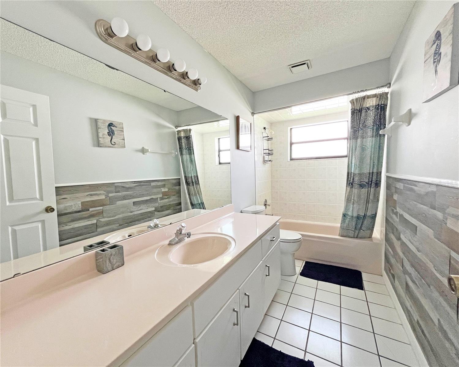 Image 22 of 34 For 62 Whippoorwill Drive