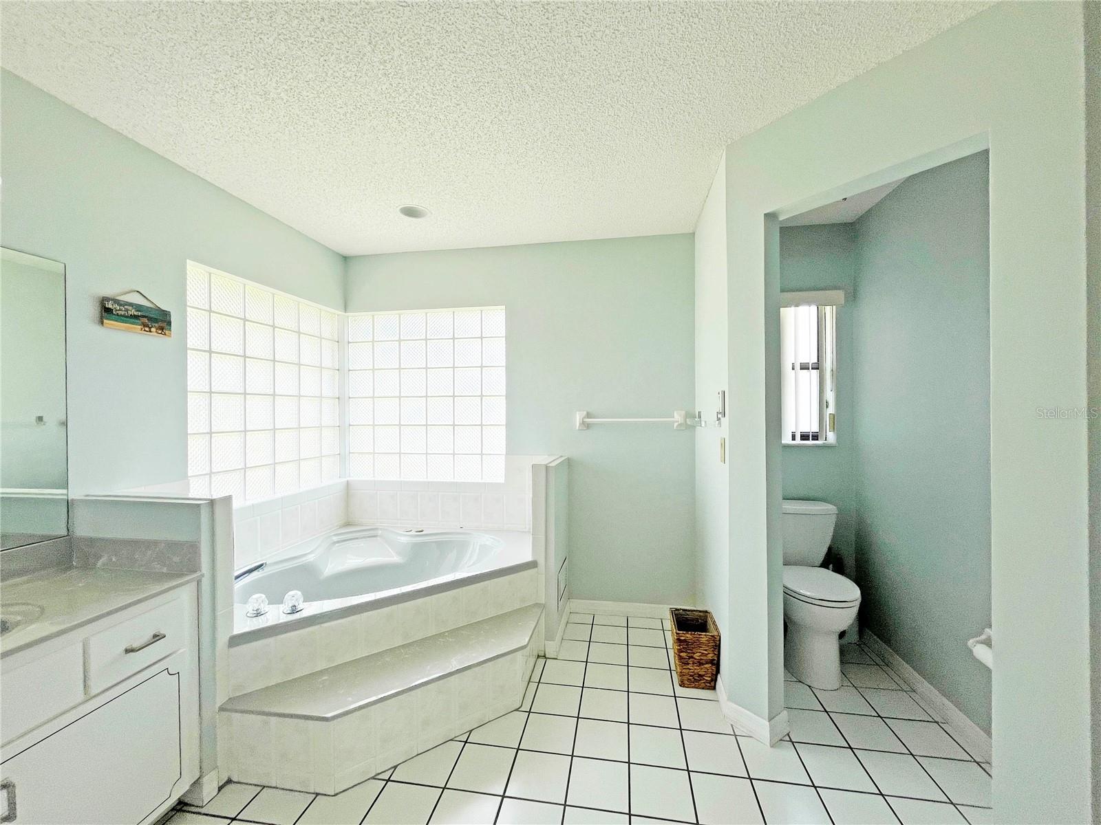 Image 29 of 34 For 62 Whippoorwill Drive