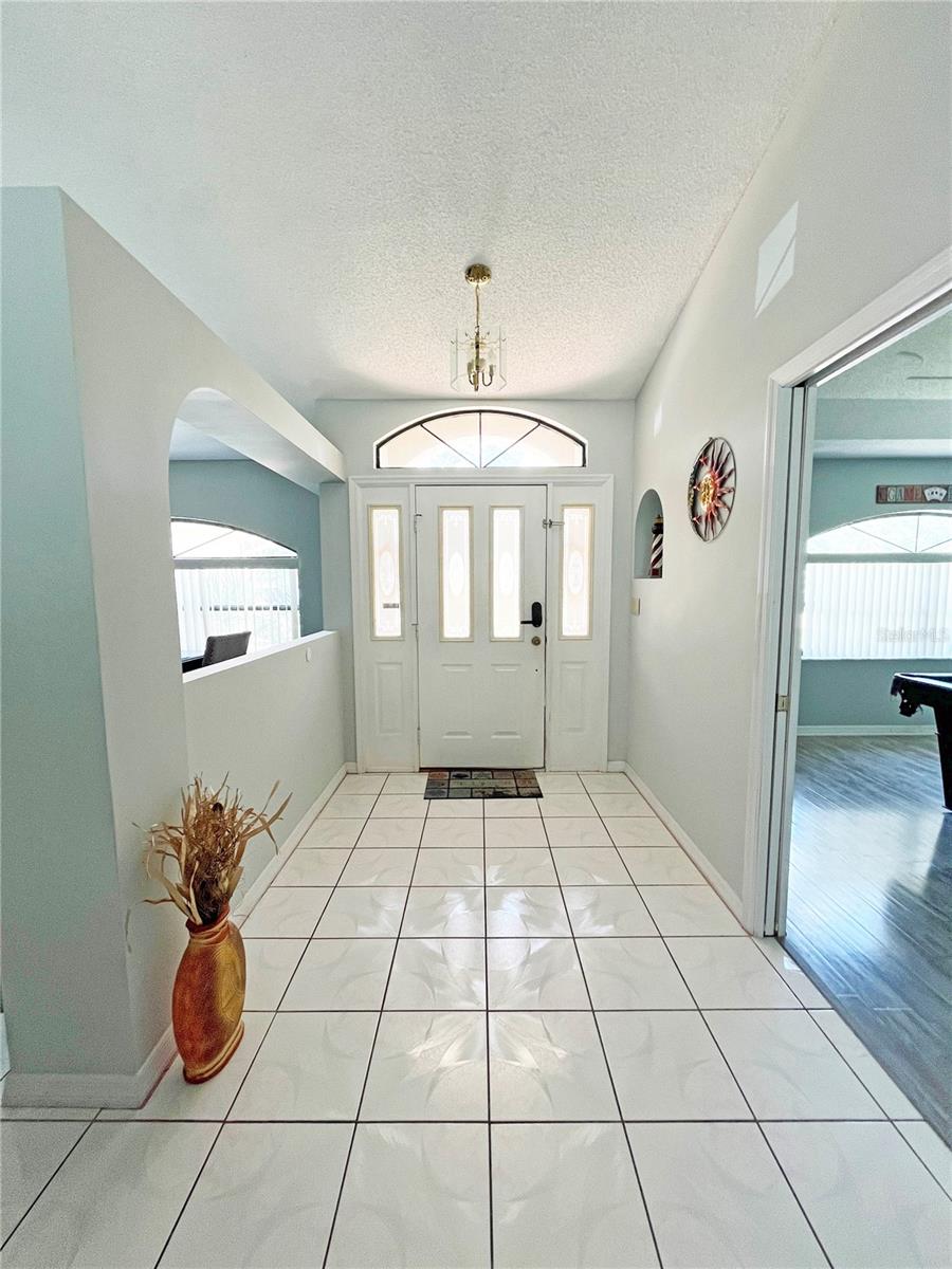 Image 7 of 34 For 62 Whippoorwill Drive