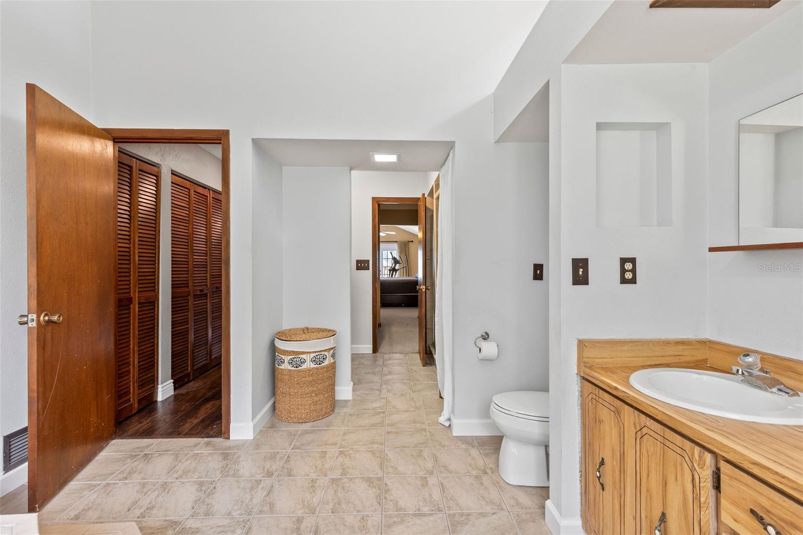 Image 28 of 72 For 291 Millview Court