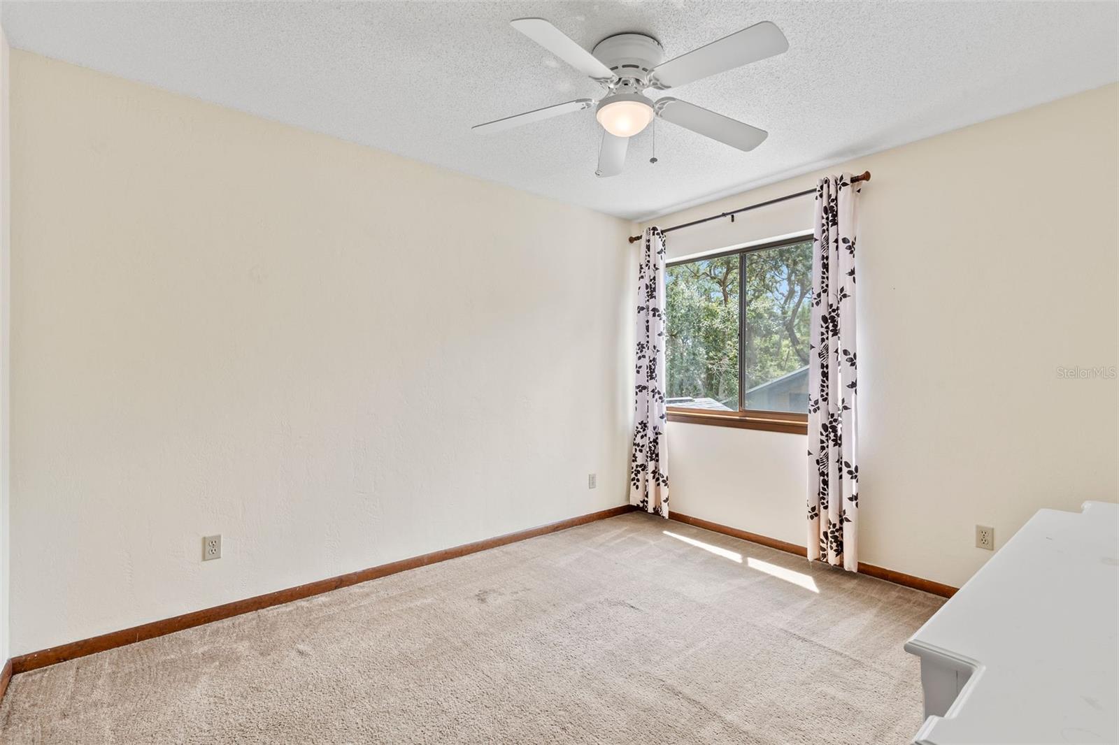 Image 34 of 72 For 291 Millview Court