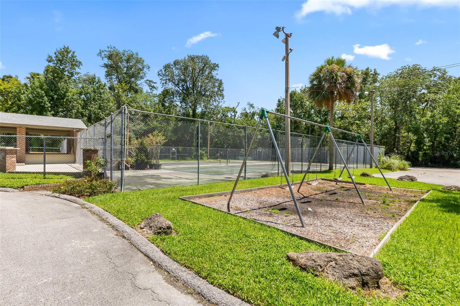 Image 48 of 72 For 291 Millview Court