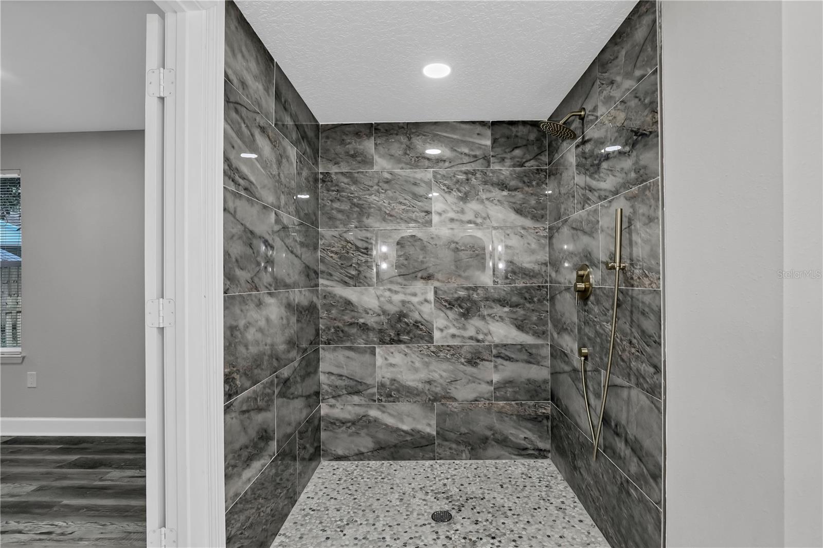Image 6 of 46 For 316 Cypress Avenue