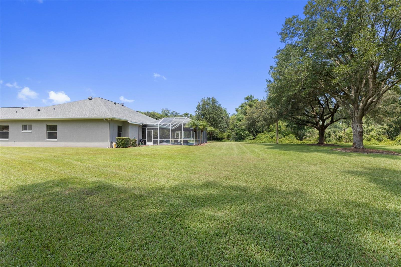 Image 42 of 51 For 21 Lakeside Place W