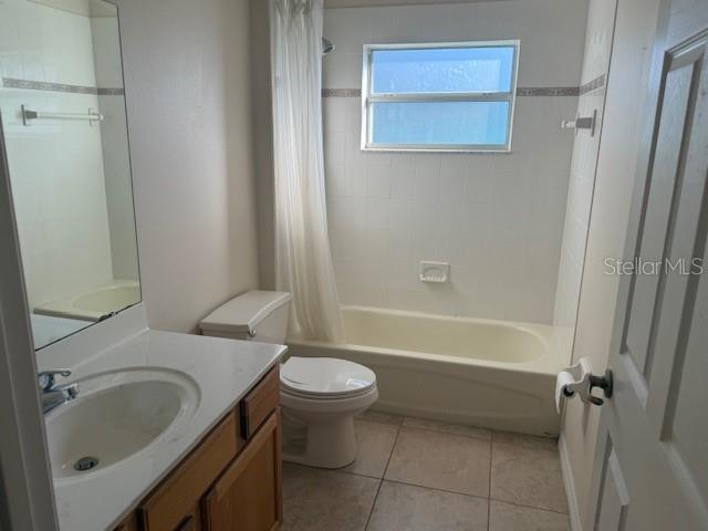 Image 5 of 7 For 9 Emerald Lane B