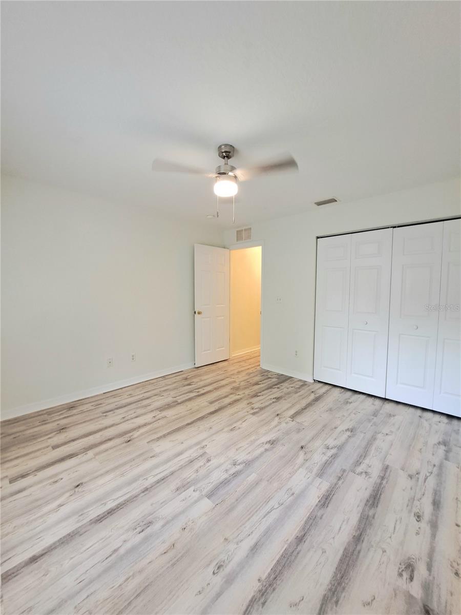 Image 19 of 30 For 10 Lincoln Place