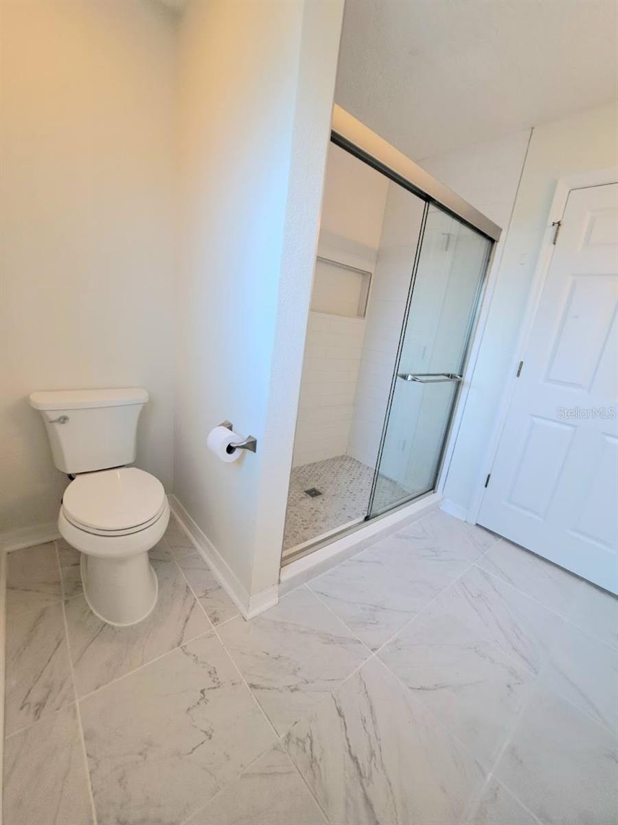 Image 24 of 30 For 10 Lincoln Place