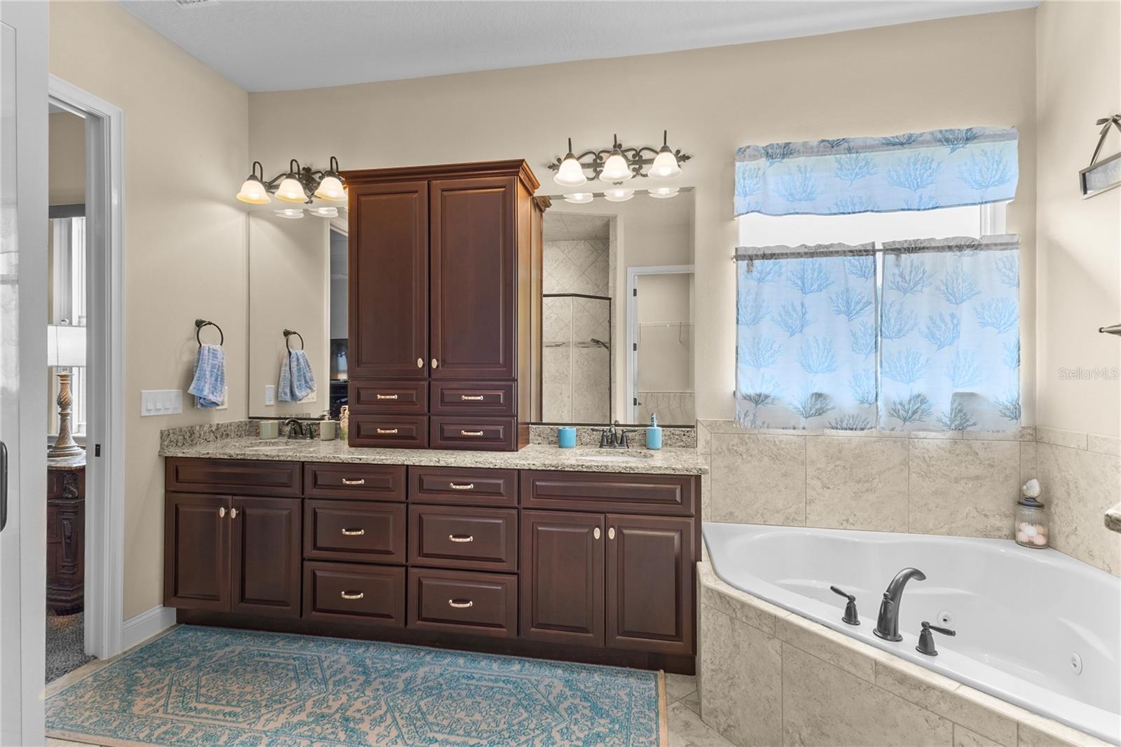 Image 19 of 50 For 3715 John Anderson Drive