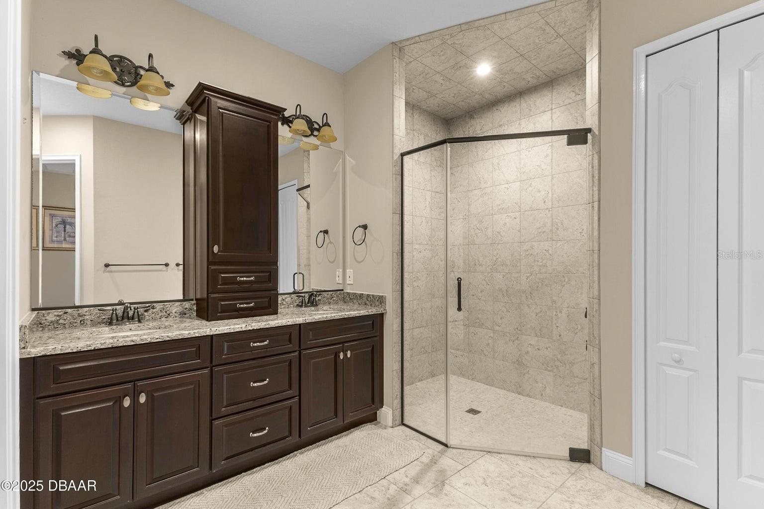 Image 31 of 50 For 3715 John Anderson Drive