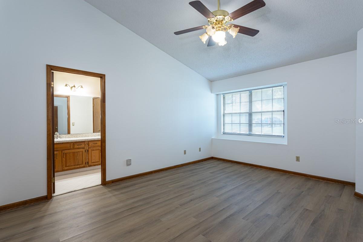 Image 11 of 48 For 14180 Hampton Fallas Drive N
