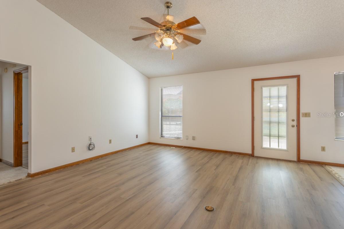 Image 13 of 48 For 14180 Hampton Fallas Drive N