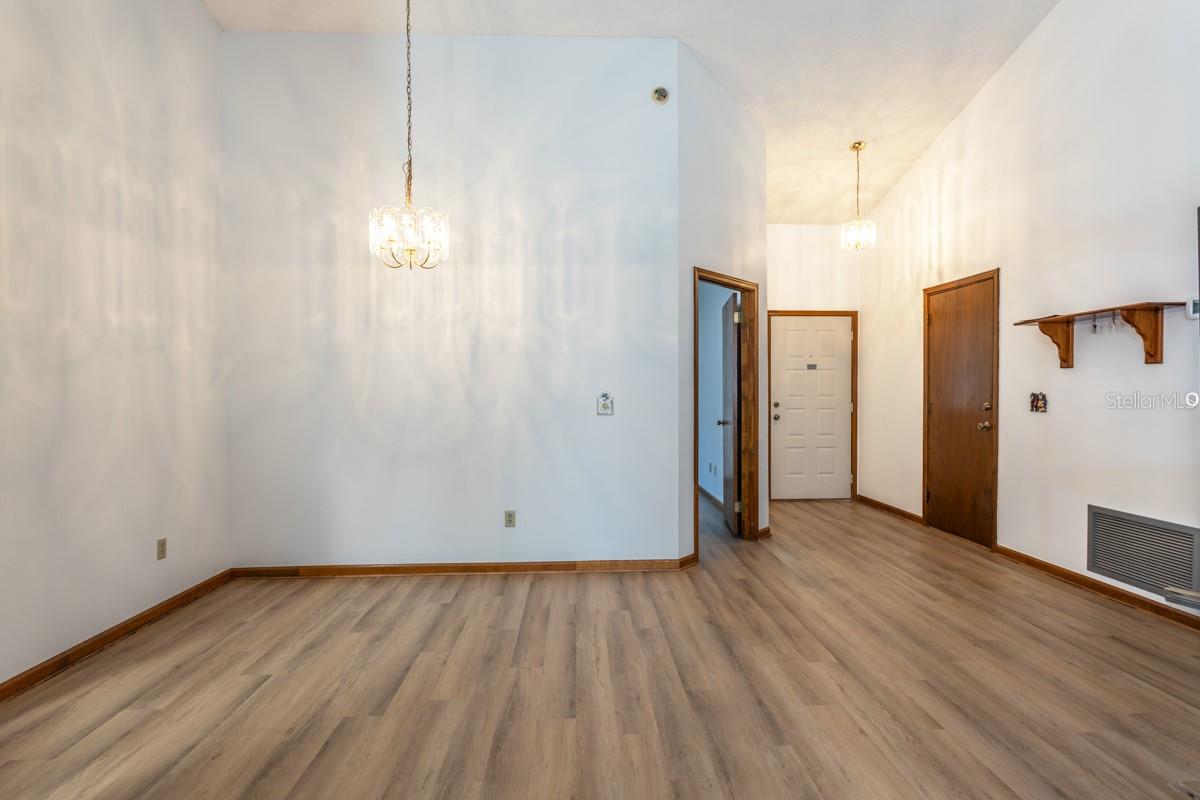 Image 14 of 48 For 14180 Hampton Fallas Drive N