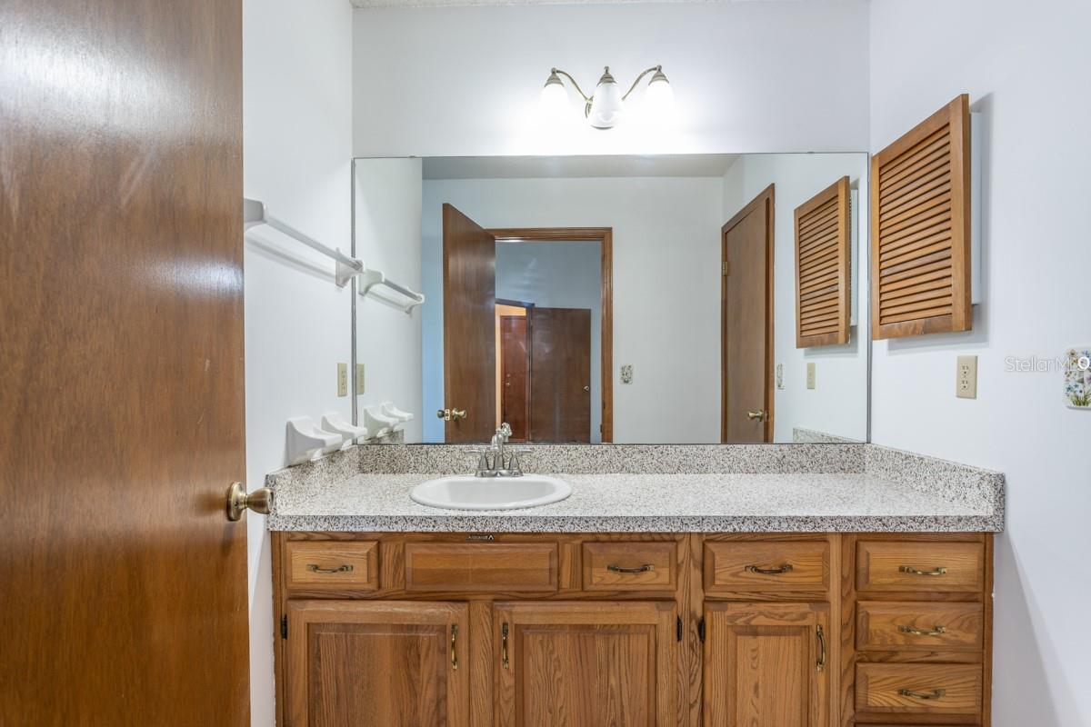 Image 17 of 48 For 14180 Hampton Fallas Drive N
