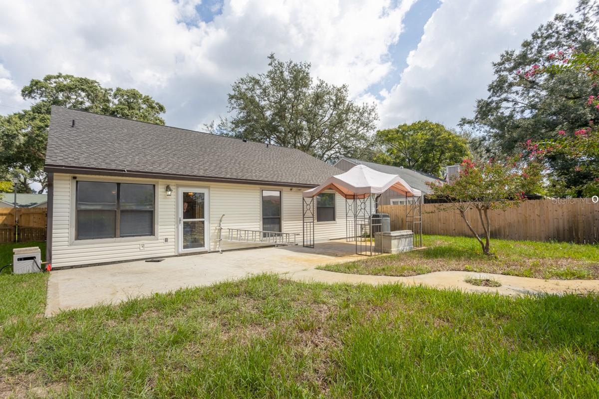 Image 31 of 48 For 14180 Hampton Fallas Drive N