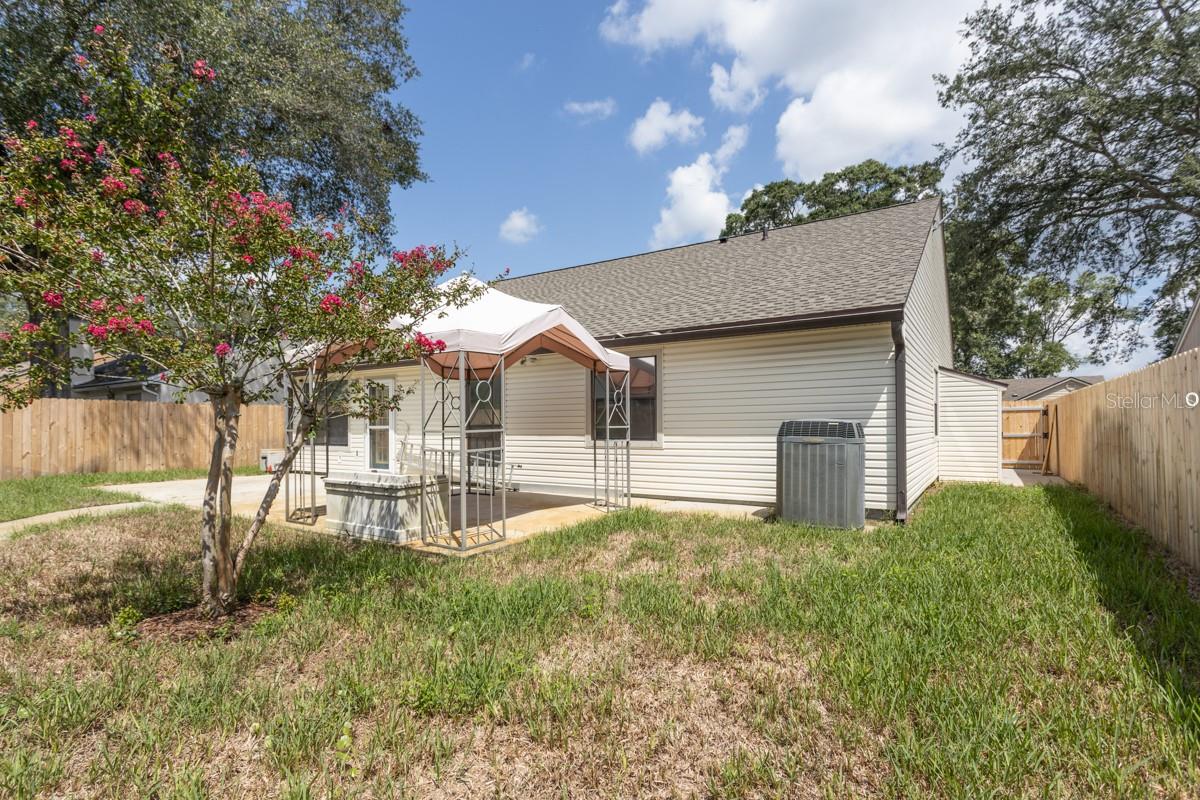 Image 33 of 48 For 14180 Hampton Fallas Drive N