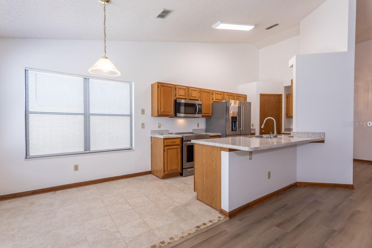 Image 4 of 48 For 14180 Hampton Fallas Drive N