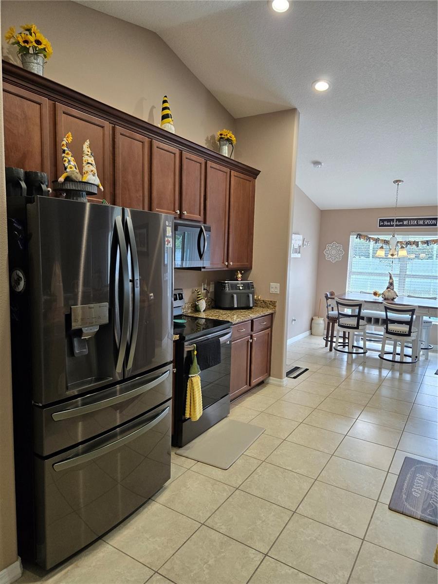 Image 12 of 48 For 7 Bickshire Ln