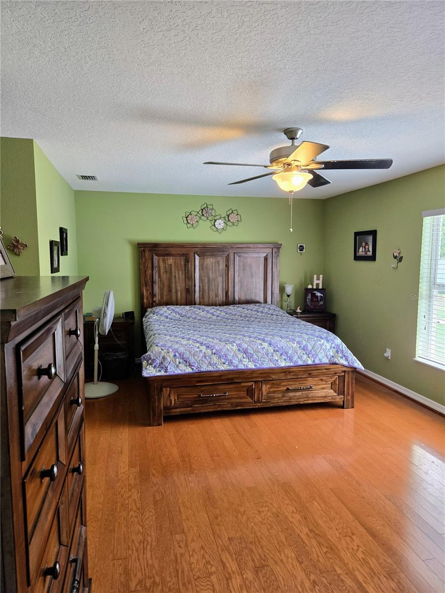 Image 22 of 48 For 7 Bickshire Ln