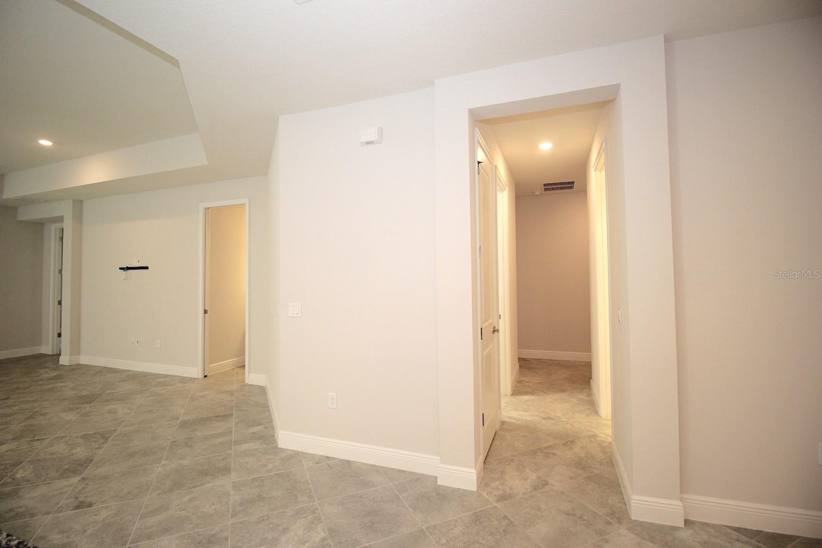 Image 39 of 73 For 109 Huntington Place