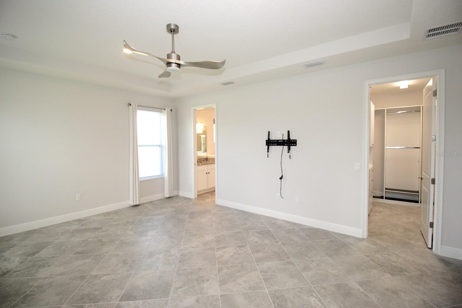 Image 42 of 73 For 109 Huntington Place
