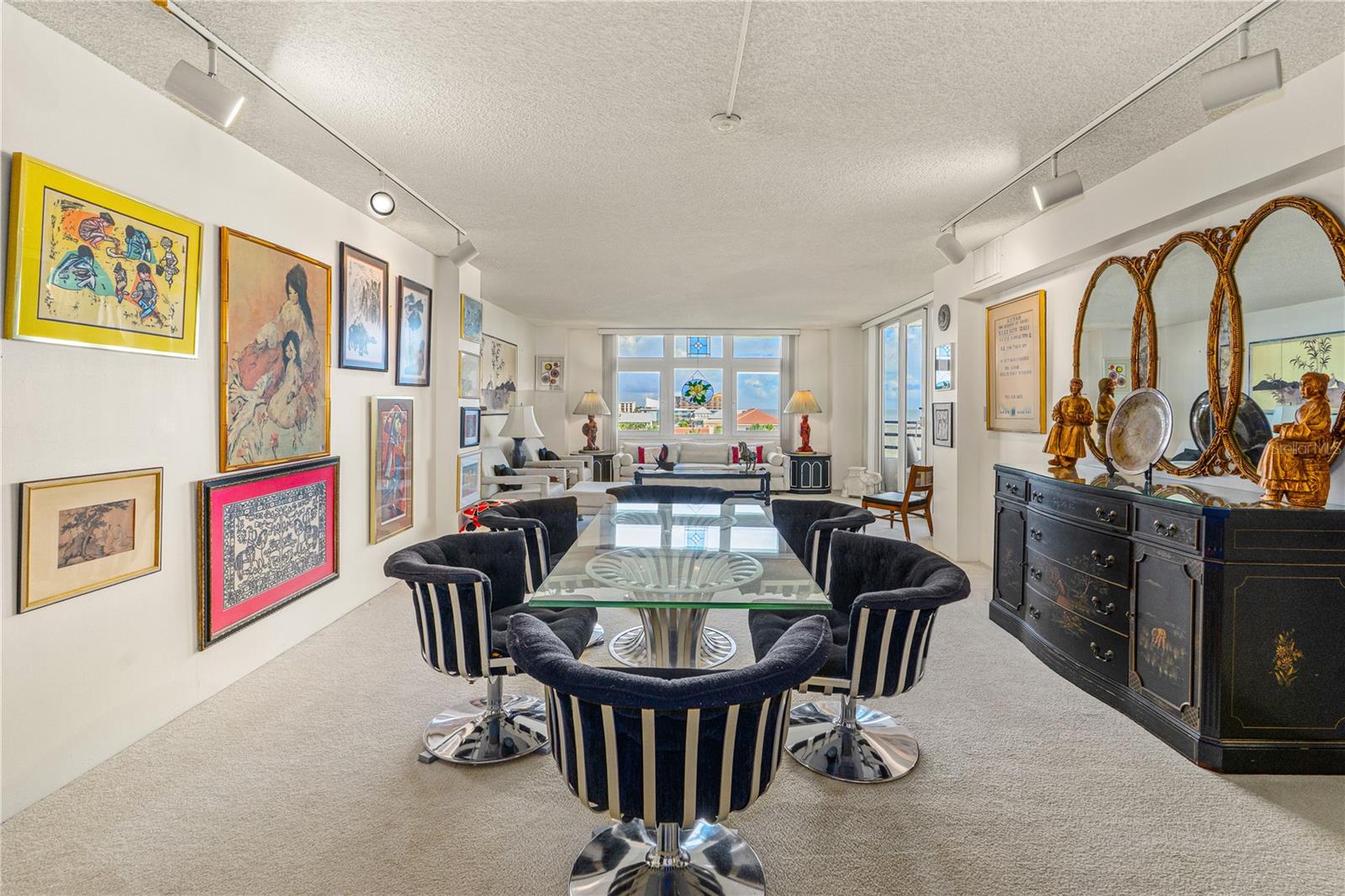 Image 6 of 49 For 395 Atlantic Avenue 402