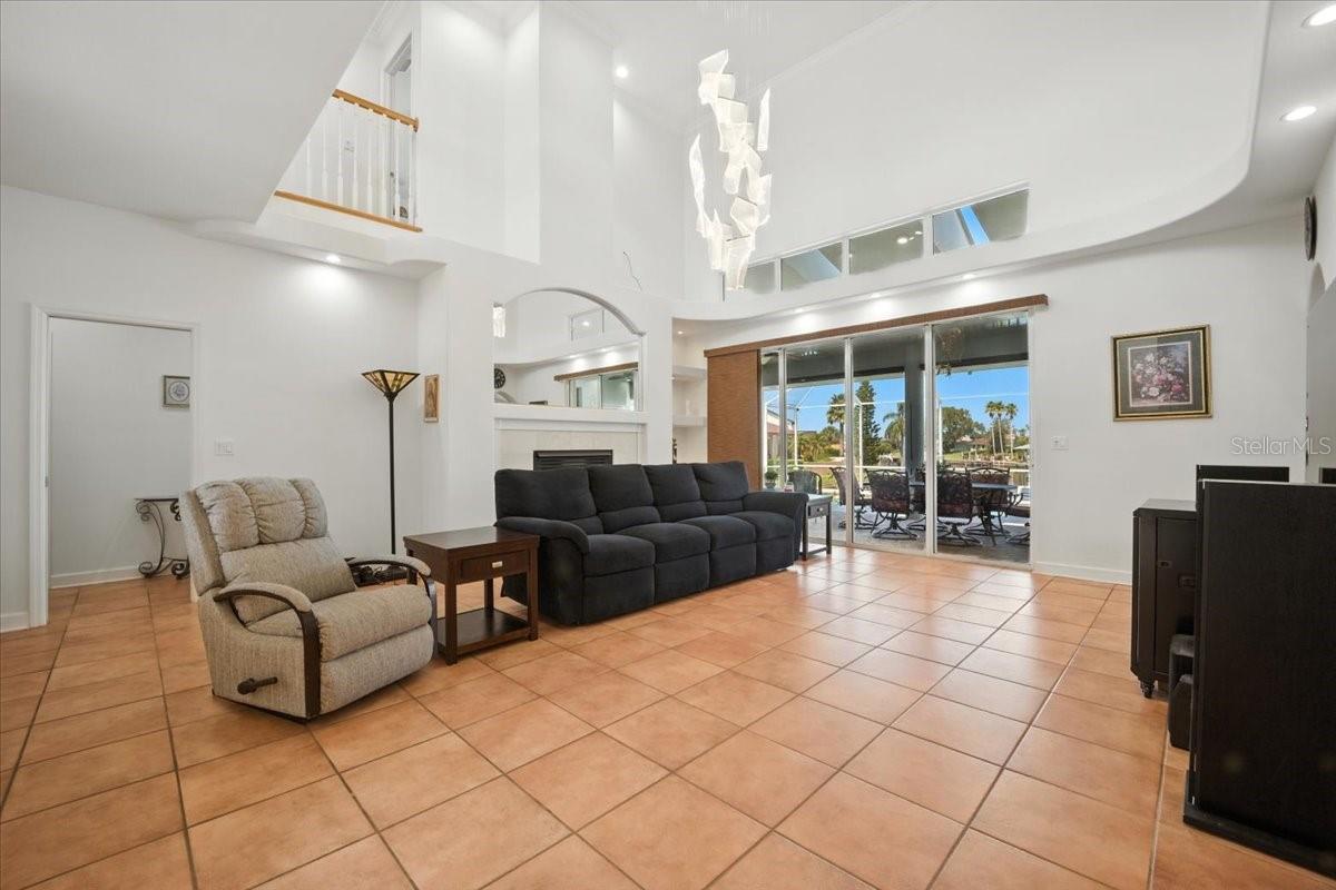 Image 12 of 51 For 39 Cottonwood Court