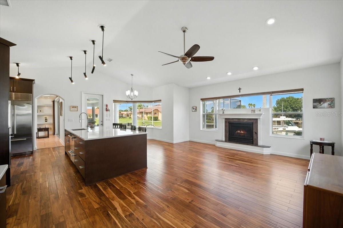 Image 15 of 51 For 39 Cottonwood Court
