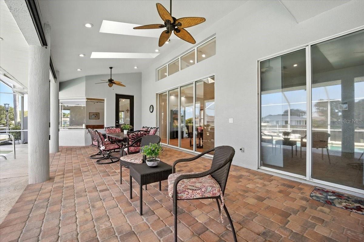 Image 19 of 51 For 39 Cottonwood Court
