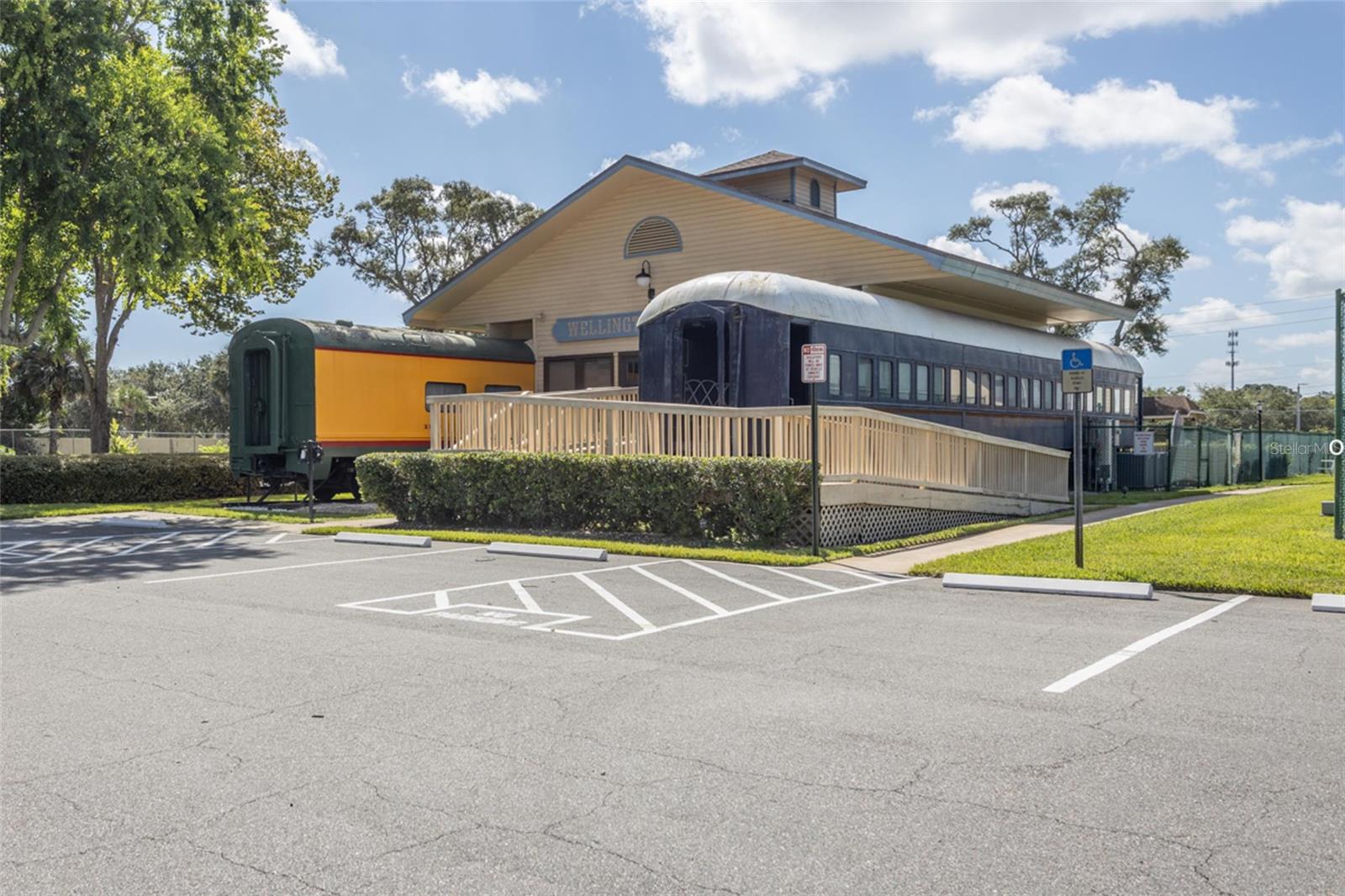 Image 22 of 28 For 689 Wellington Station  47