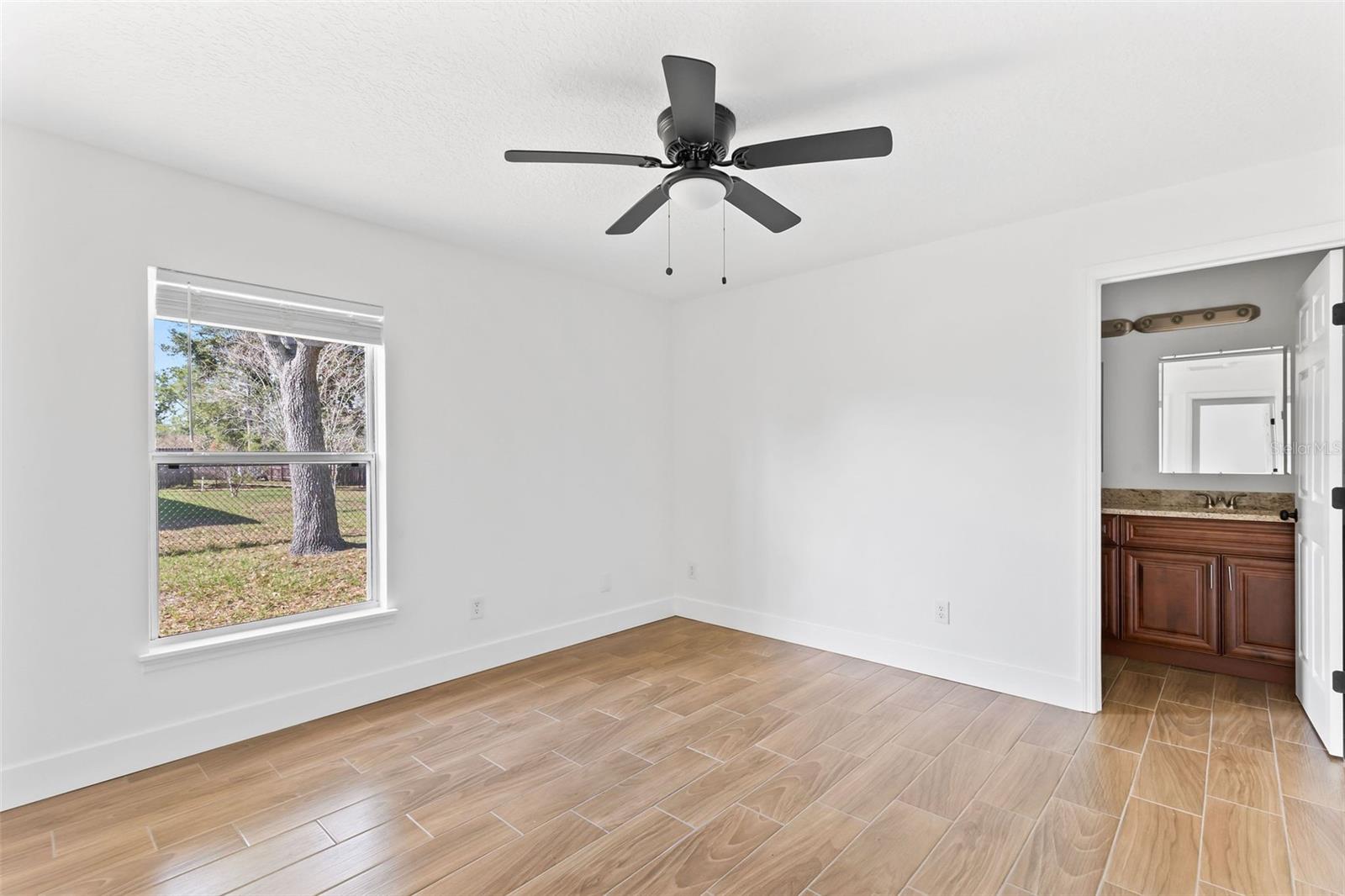 Image 11 of 34 For 21 Rockefeller Drive