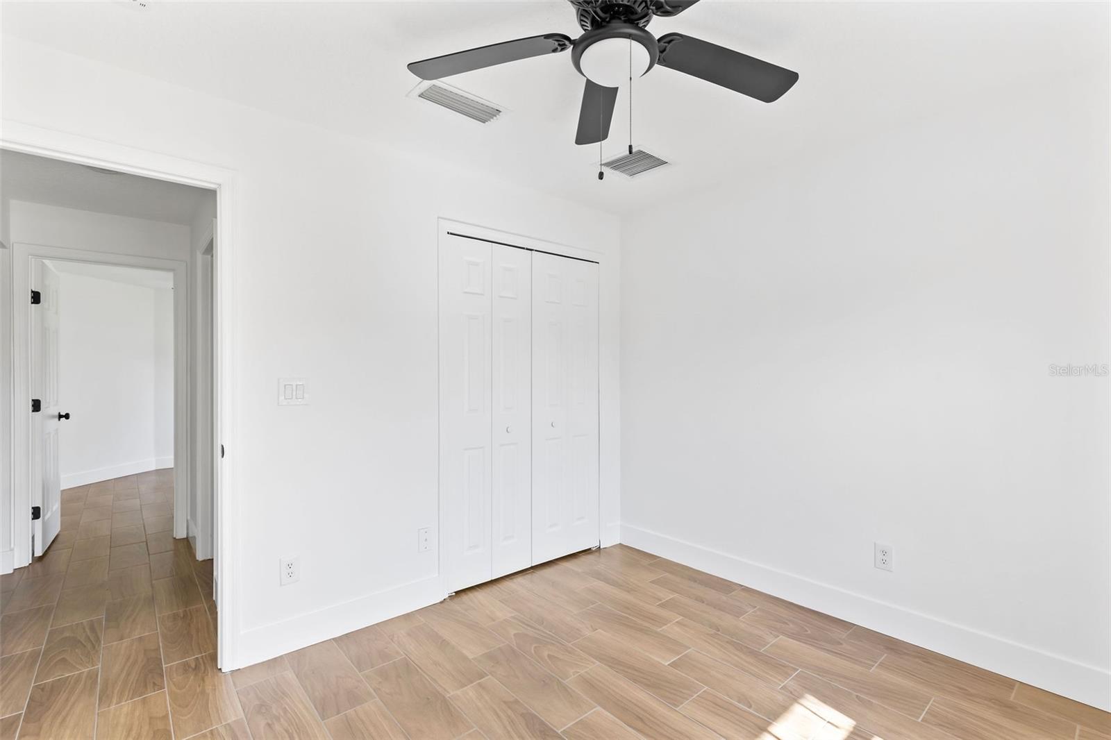 Image 23 of 34 For 21 Rockefeller Drive