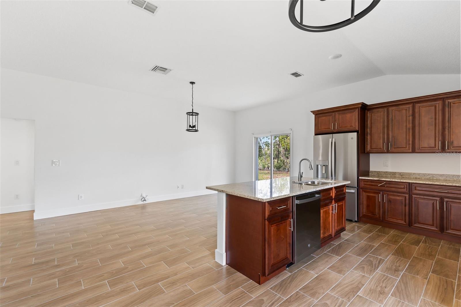 Image 26 of 34 For 21 Rockefeller Drive