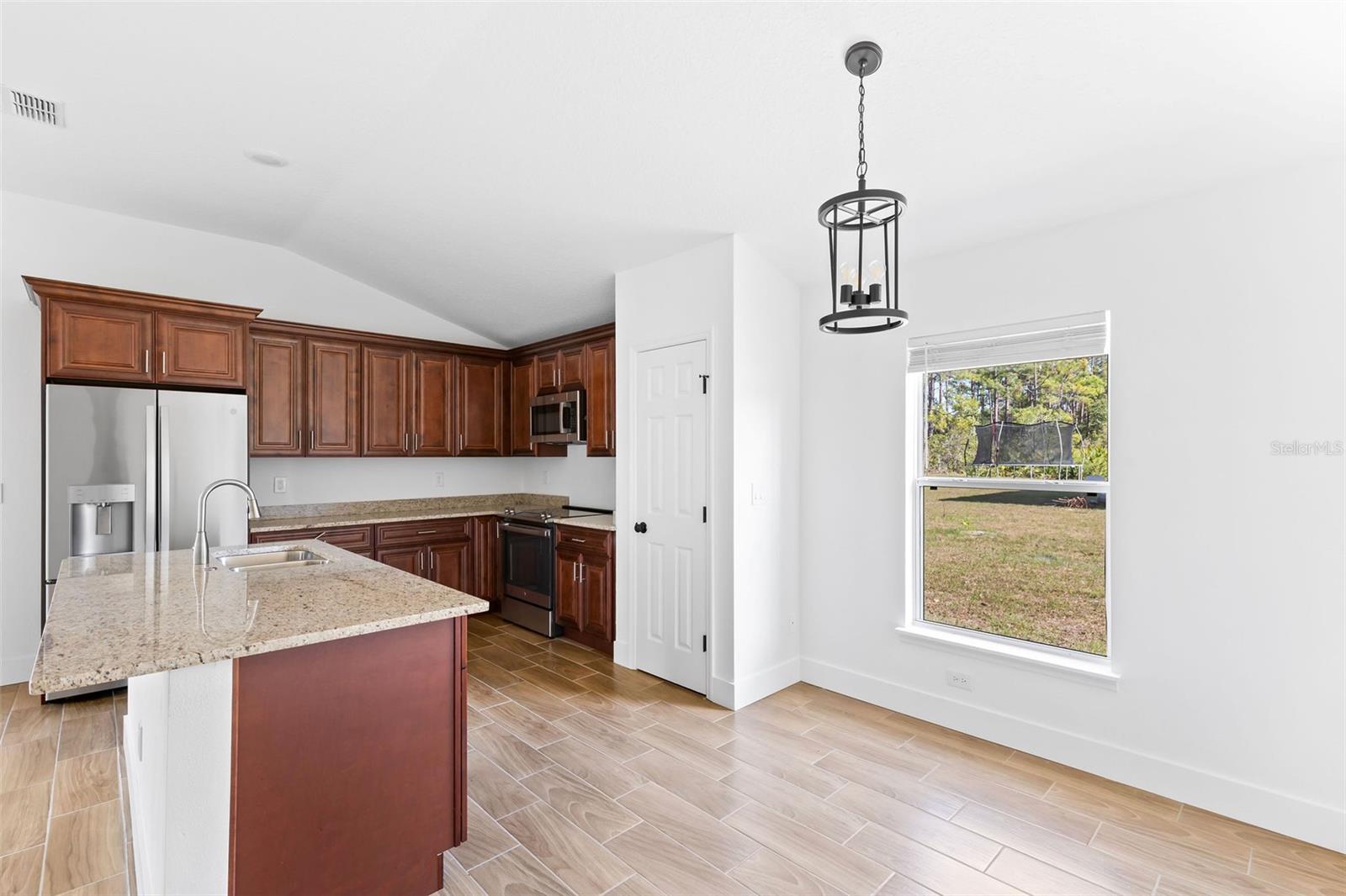 Image 4 of 34 For 21 Rockefeller Drive