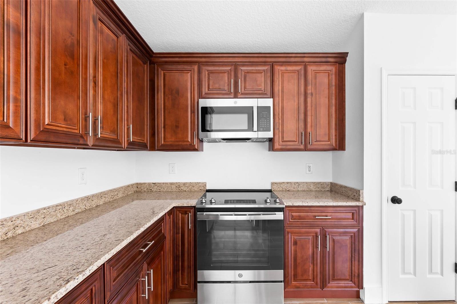 Image 8 of 34 For 21 Rockefeller Drive