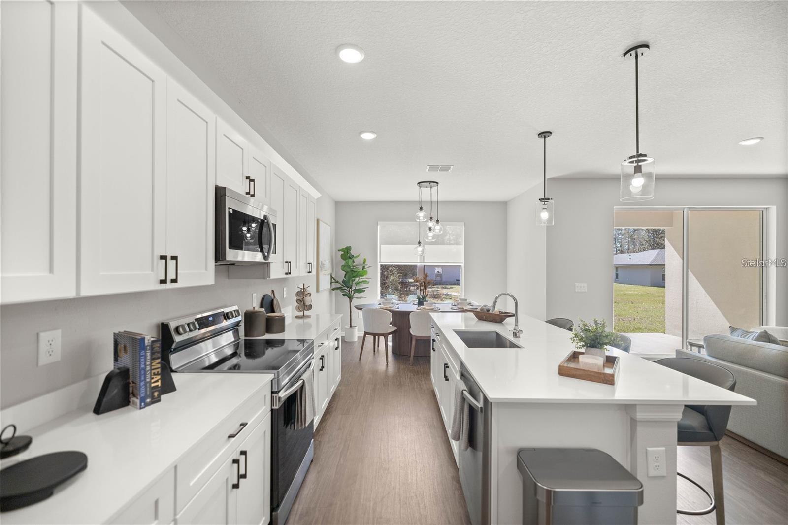 Listing photo id 1 for 4 Serra Court