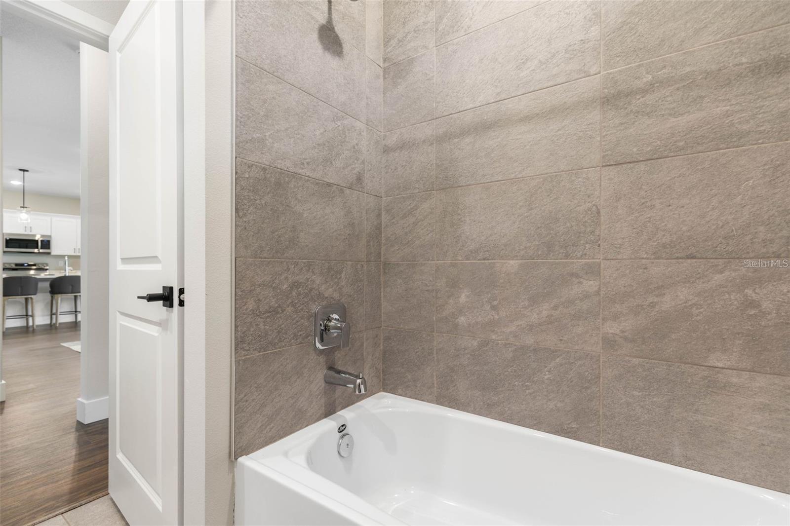 Listing photo id 3 for 4 Serra Court