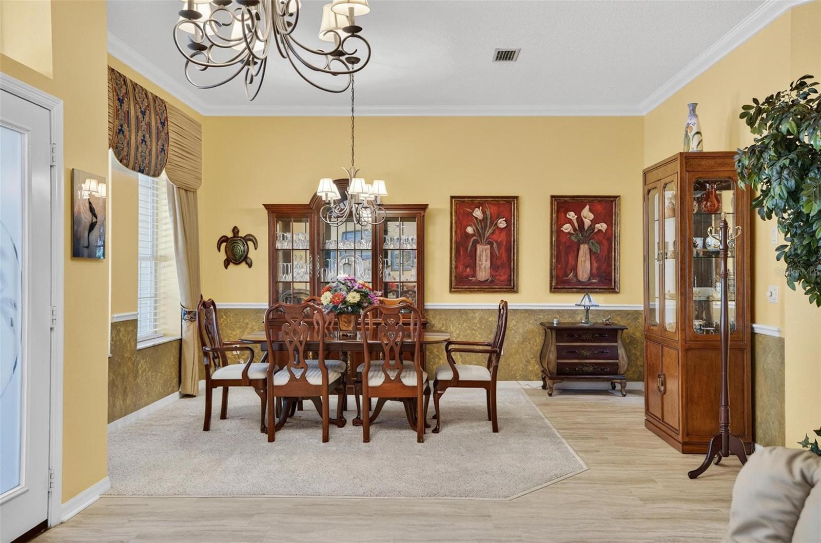 Image 10 of 42 For 24 Saint Andrews Court