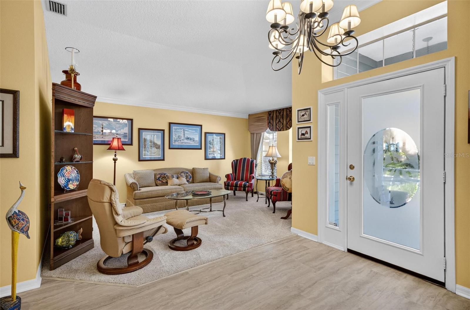 Image 5 of 42 For 24 Saint Andrews Court