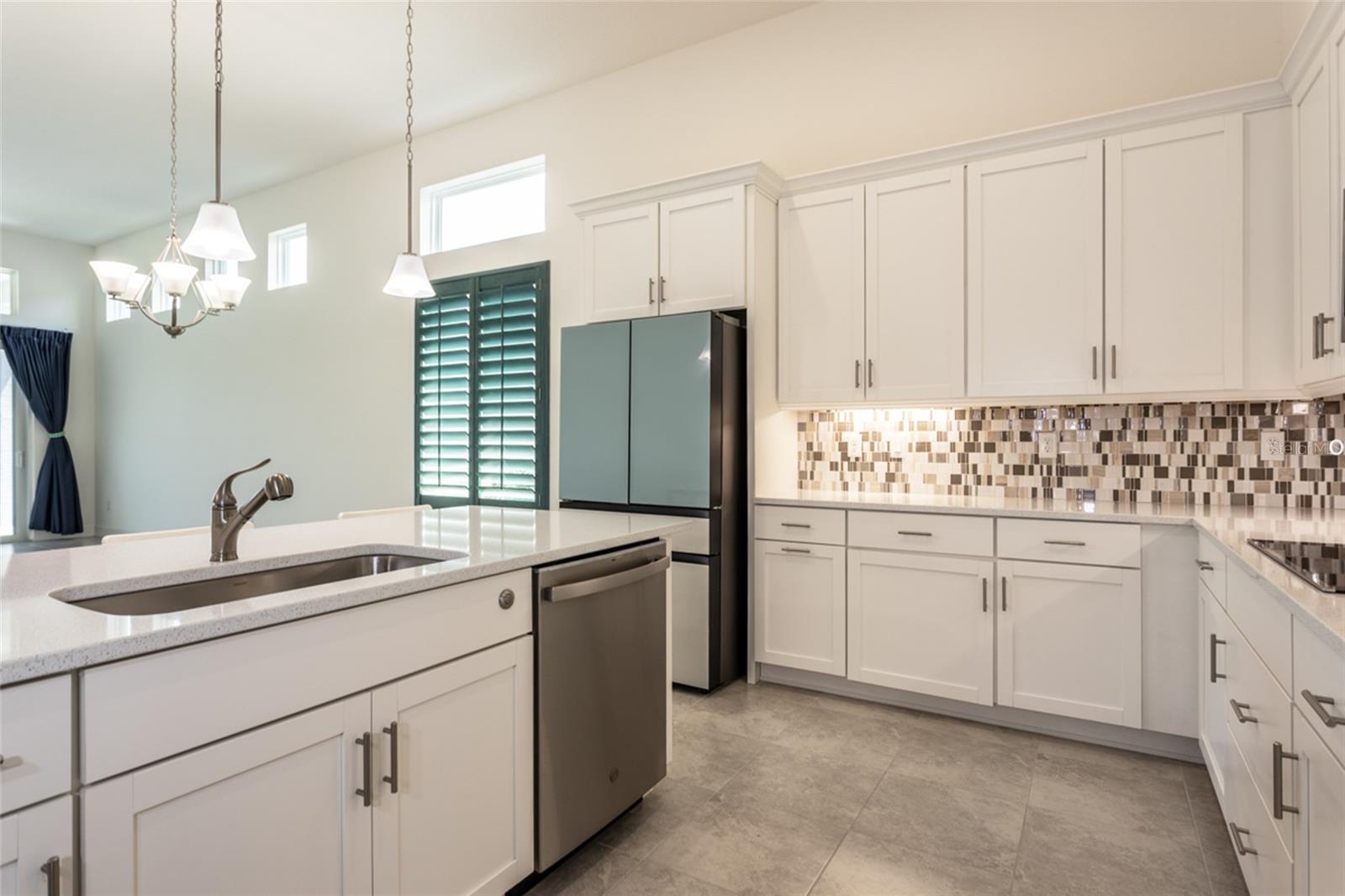 Image 10 of 45 For 160 Mosaic Boulevard