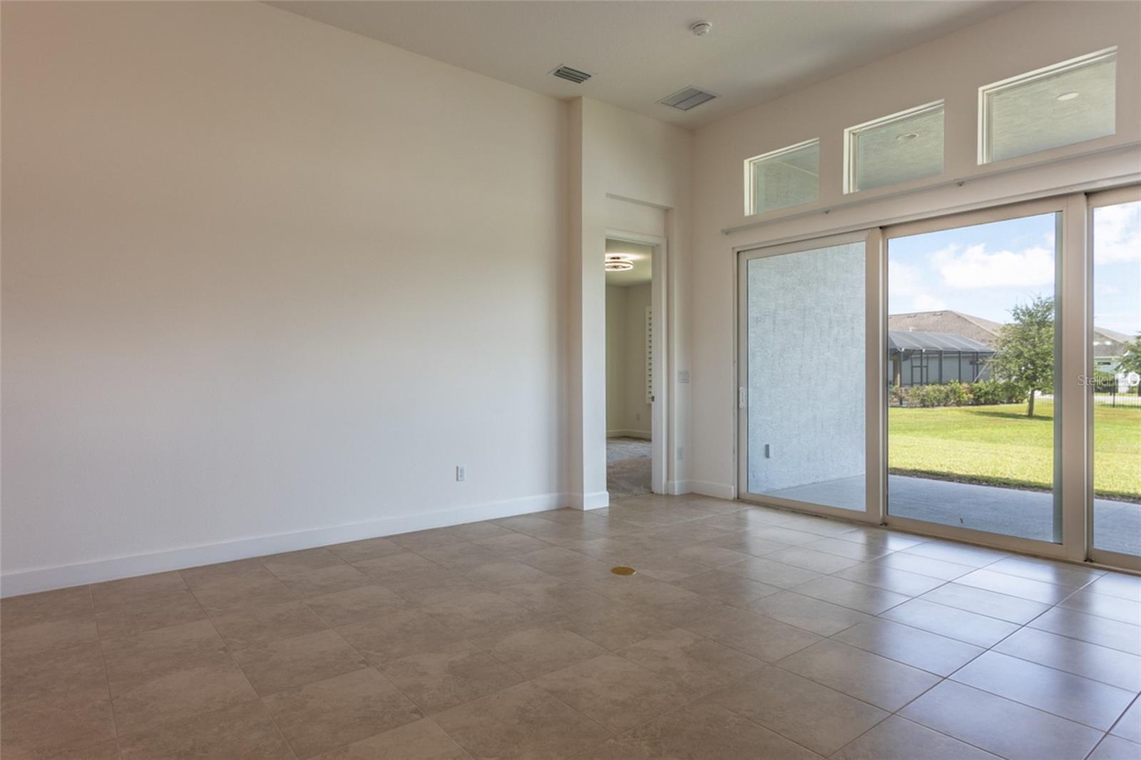 Image 14 of 45 For 160 Mosaic Boulevard