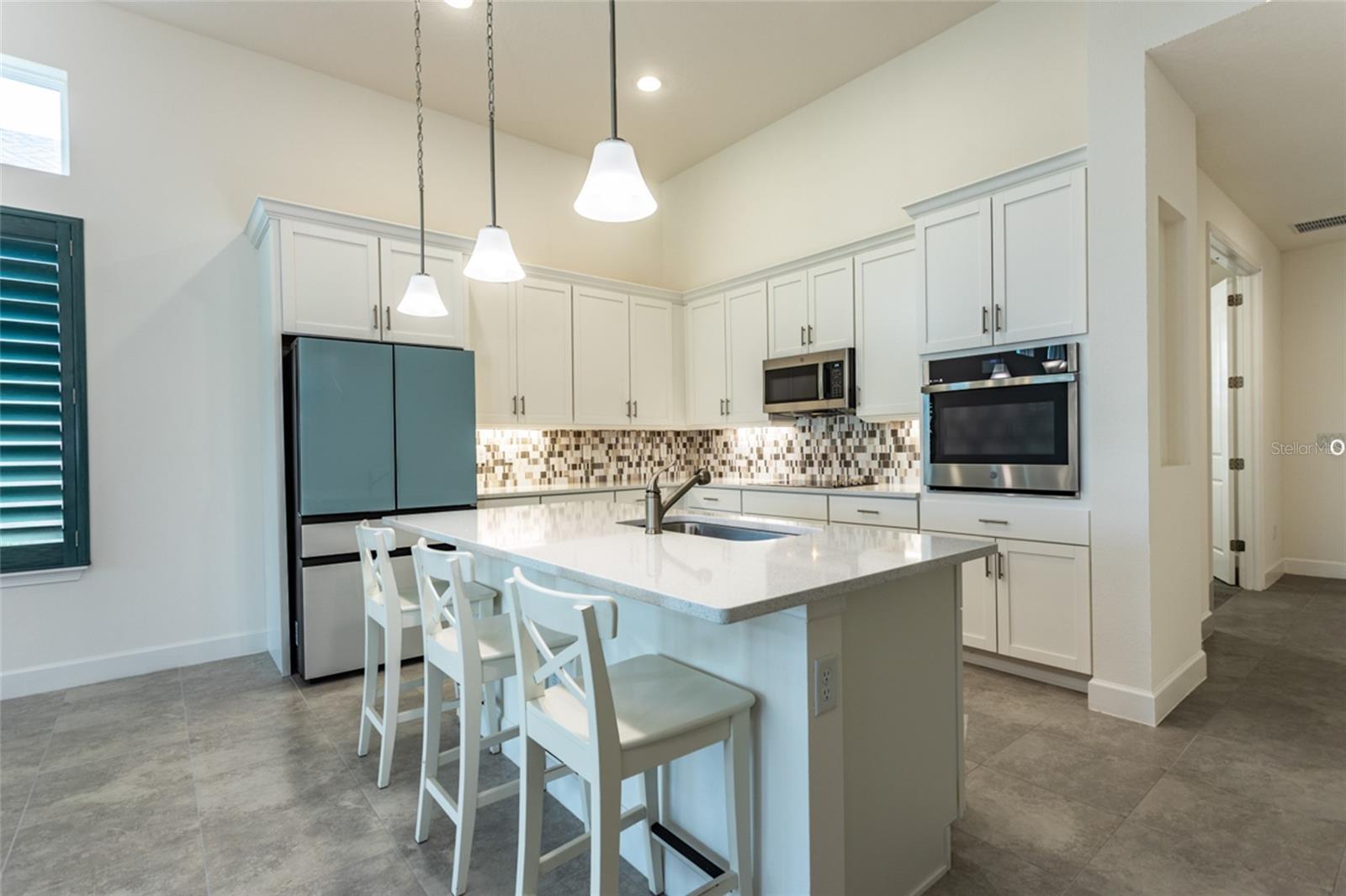 Image 6 of 45 For 160 Mosaic Boulevard