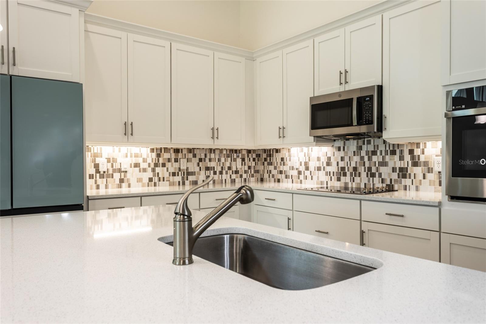 Image 9 of 45 For 160 Mosaic Boulevard