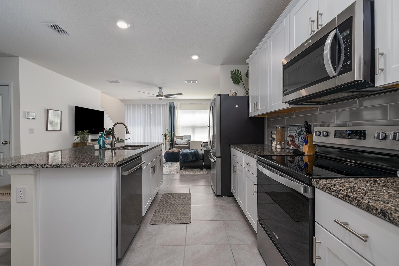 Image 12 of 27 For 13 Bella Lago Circle
