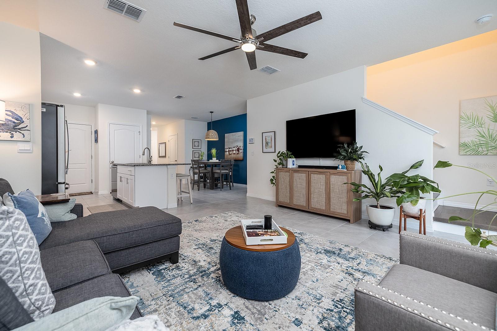 Image 6 of 27 For 13 Bella Lago Circle