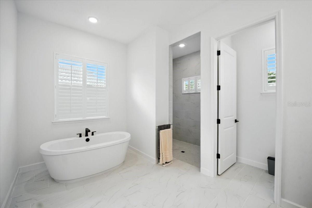 Image 33 of 57 For 74 New Leatherwood Drive