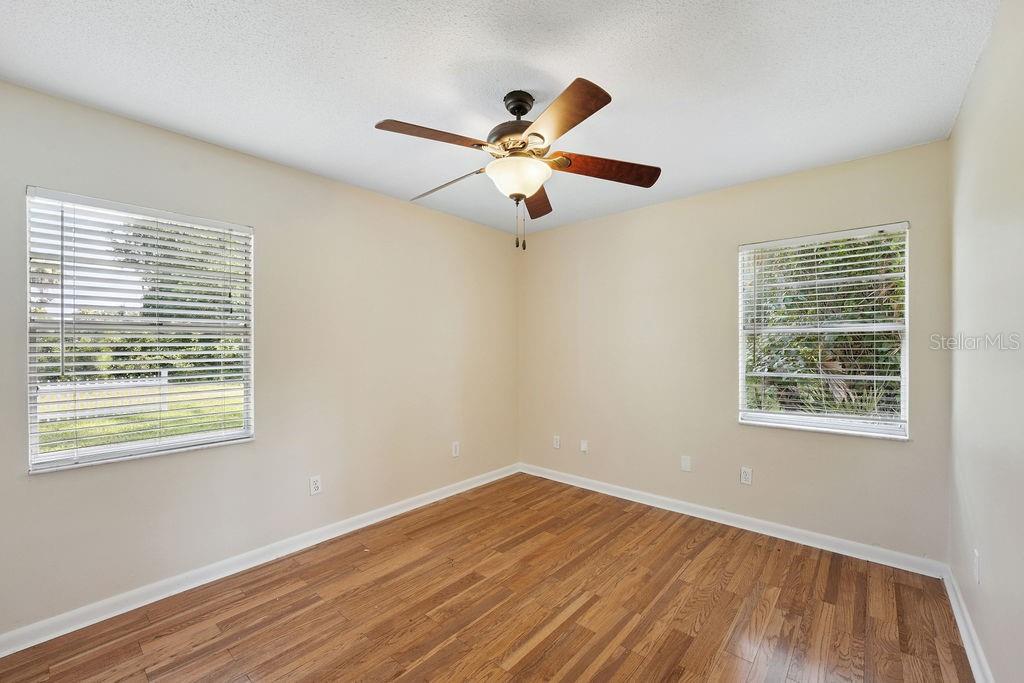 Image 12 of 40 For 2400 Joyce Street