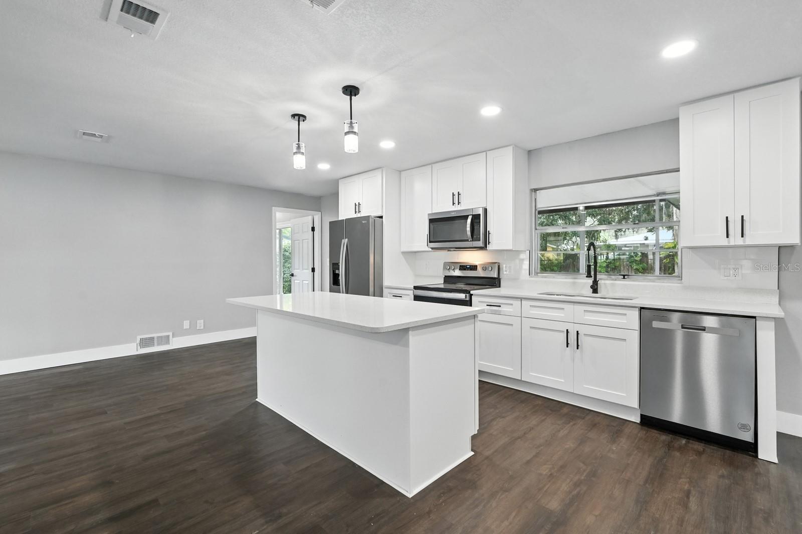 Image 13 of 40 For 3722 Paige Street