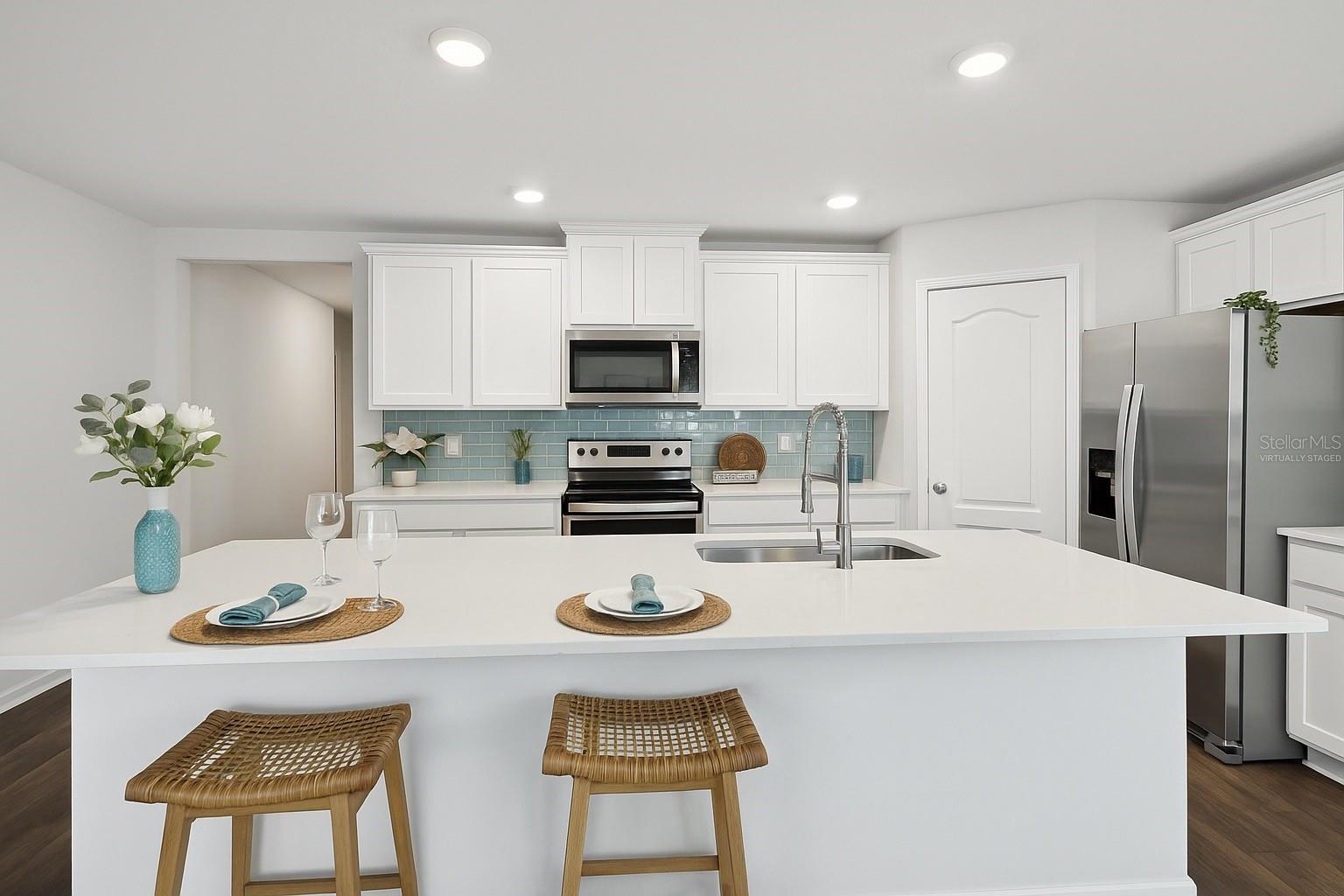 Image 11 of 41 For 18 Poplar Drive